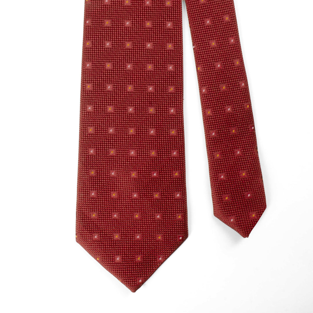 ELEGANT MAROON TIE