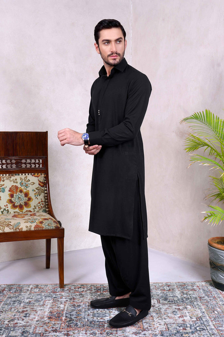 Sard-Daar Black Kameez Shalwar