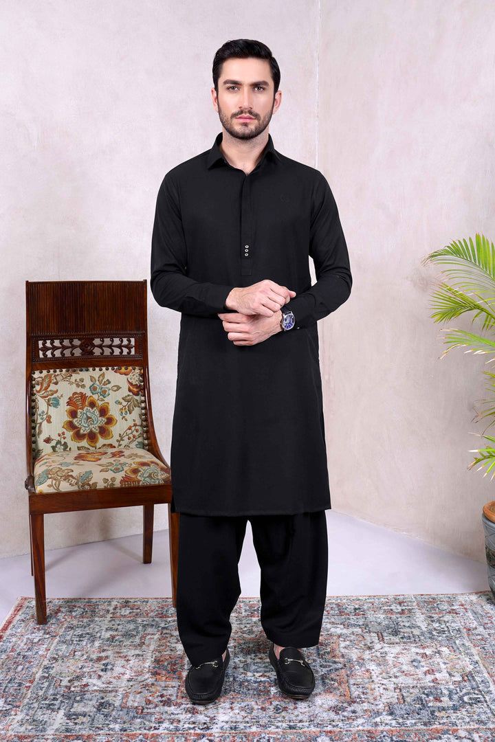 Sard-Daar Black Kameez Shalwar