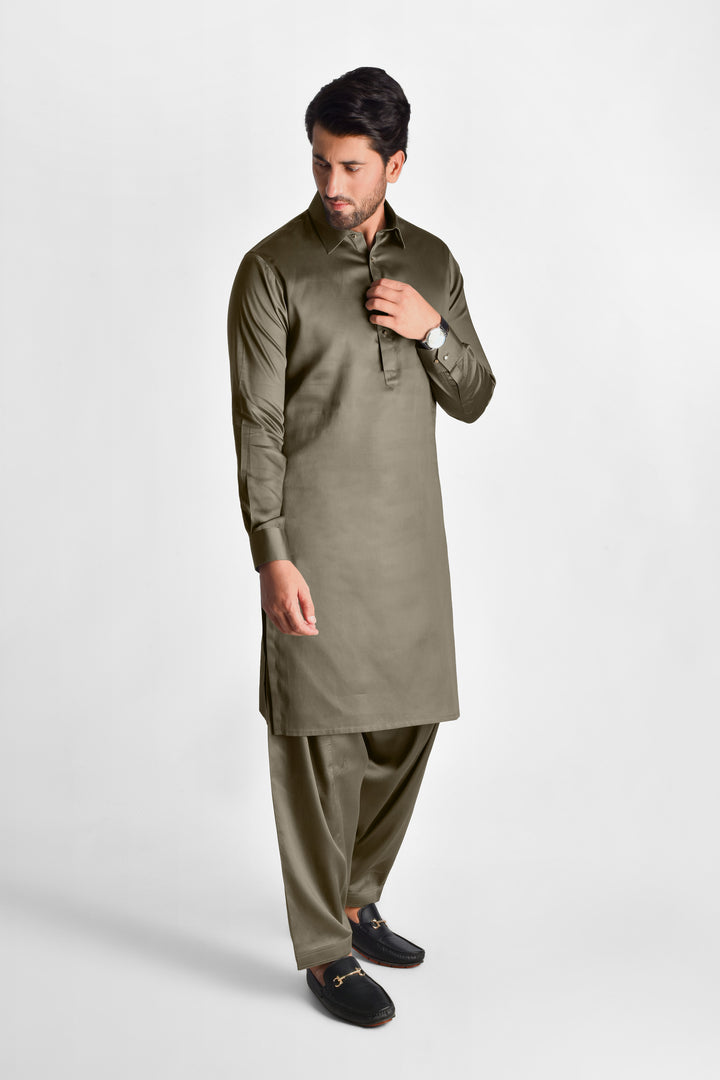 Qalb Ivy Green Kameez Shalwar