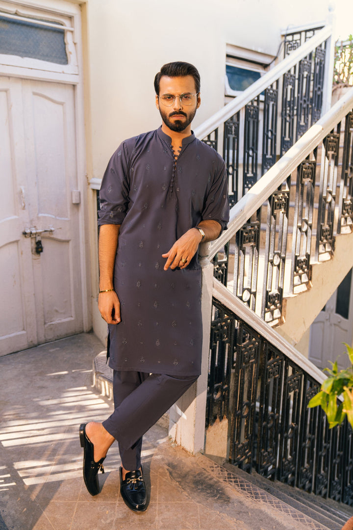 Aghaaz Dark Grey Kurta Pant