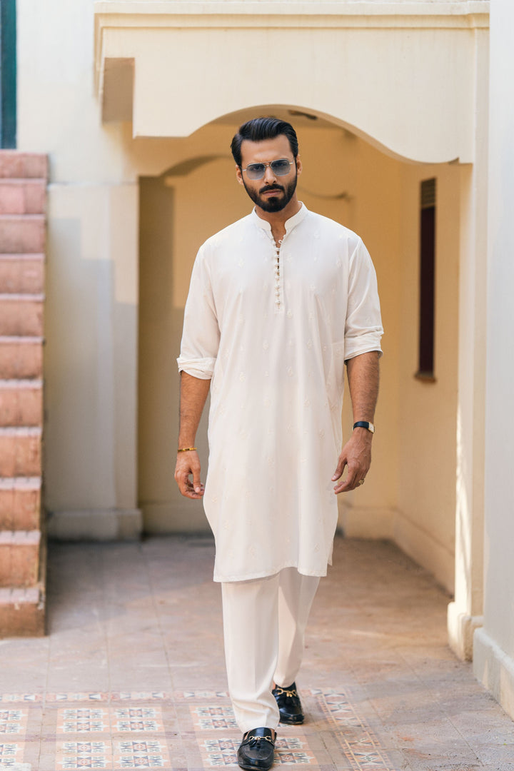 Aghaaz White Kurta Pant